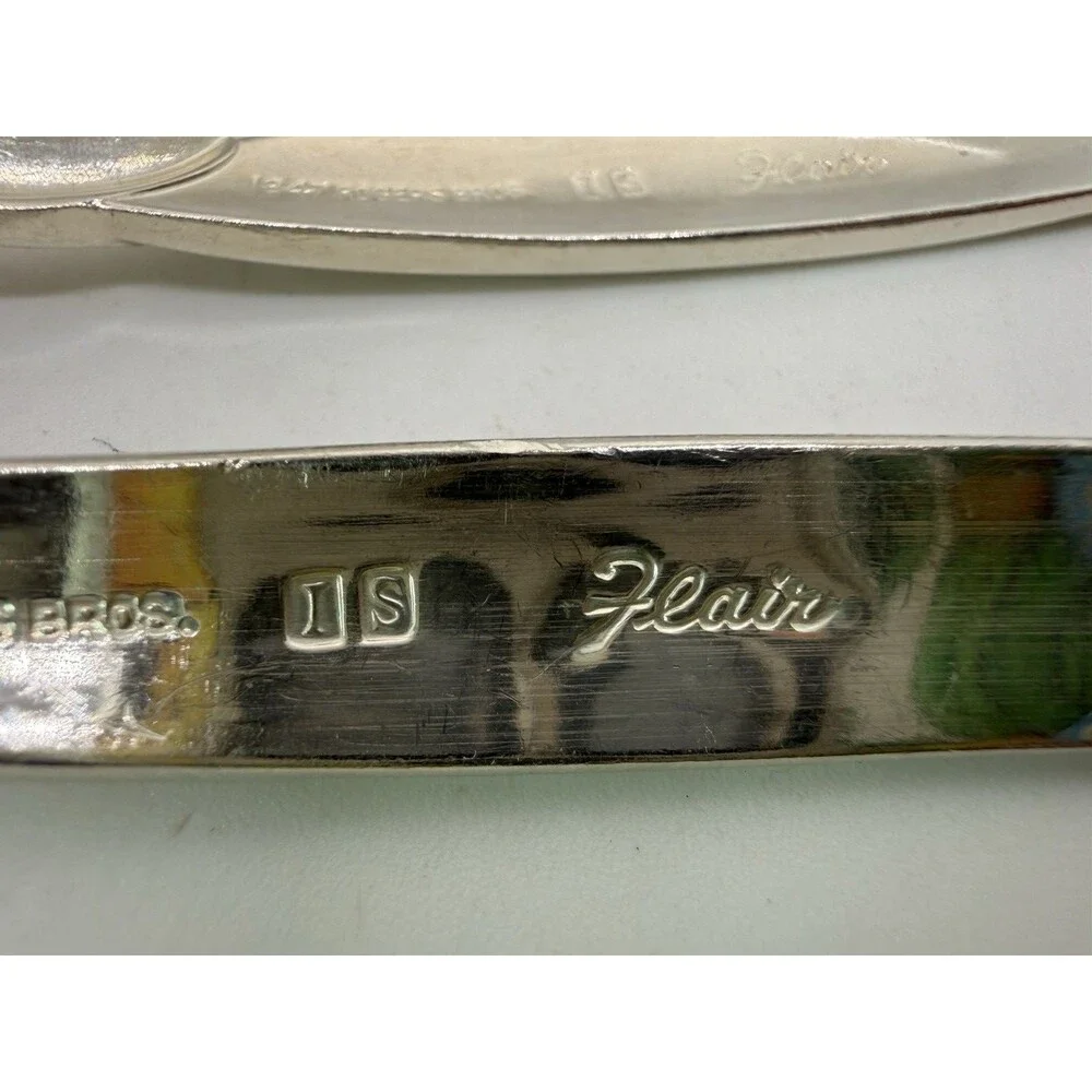 1847 Rogers Bros IS Flair Pattern Silverplate Salad Forks Set of 5 Vintage